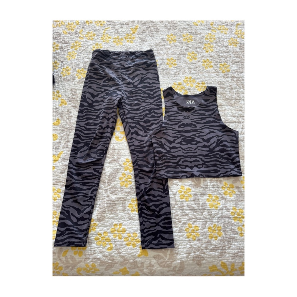 Zara Athleisure set zebra print black and grey size 8-9